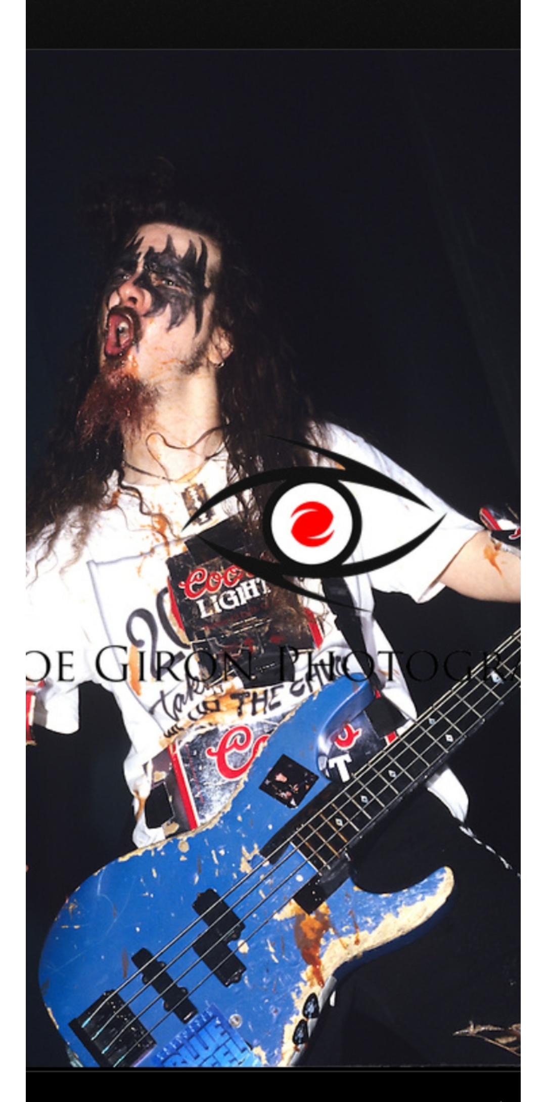 この写真、パンテラ/スキッドロウのツアーの時の写真だけど、ダイム