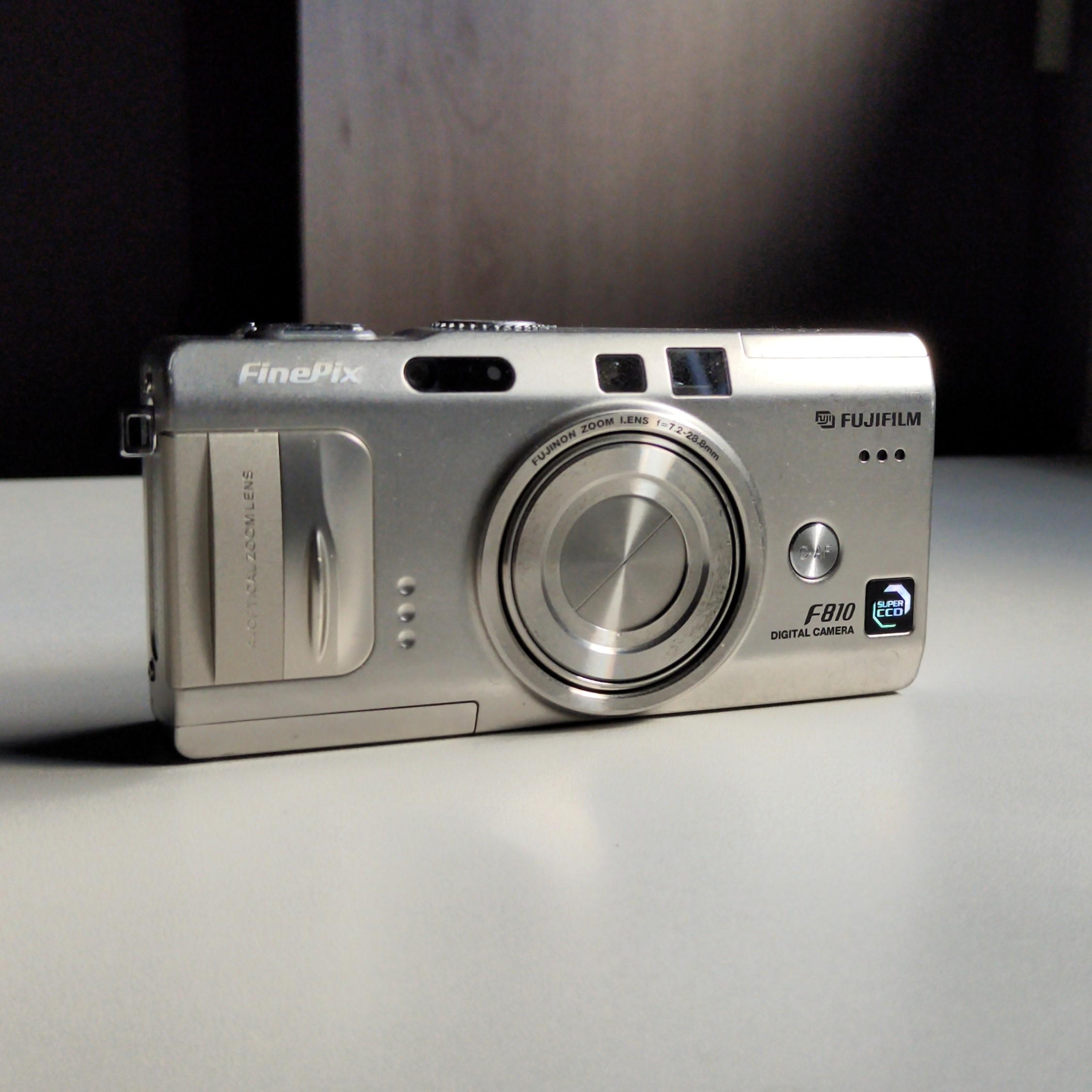 My first beloved Digicam | Fuji FinePix F810 | 2004 | Raw | 1st