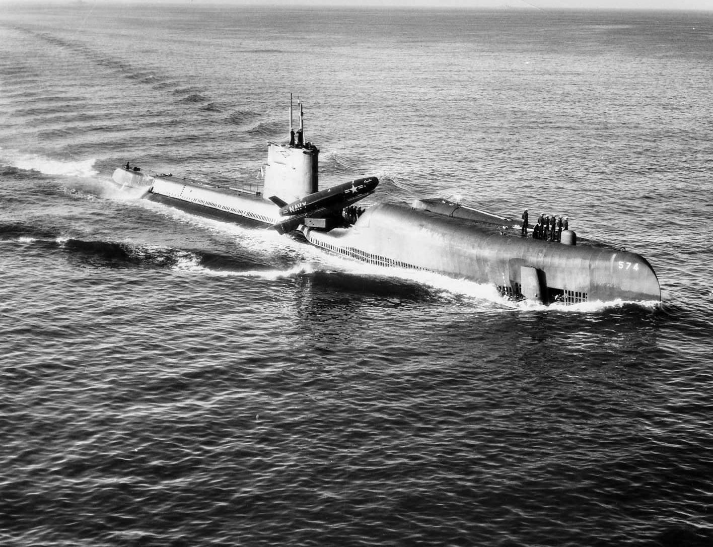 USS Grayback (SSG 574) は、原子力搭載可能な Regulus I ターボ