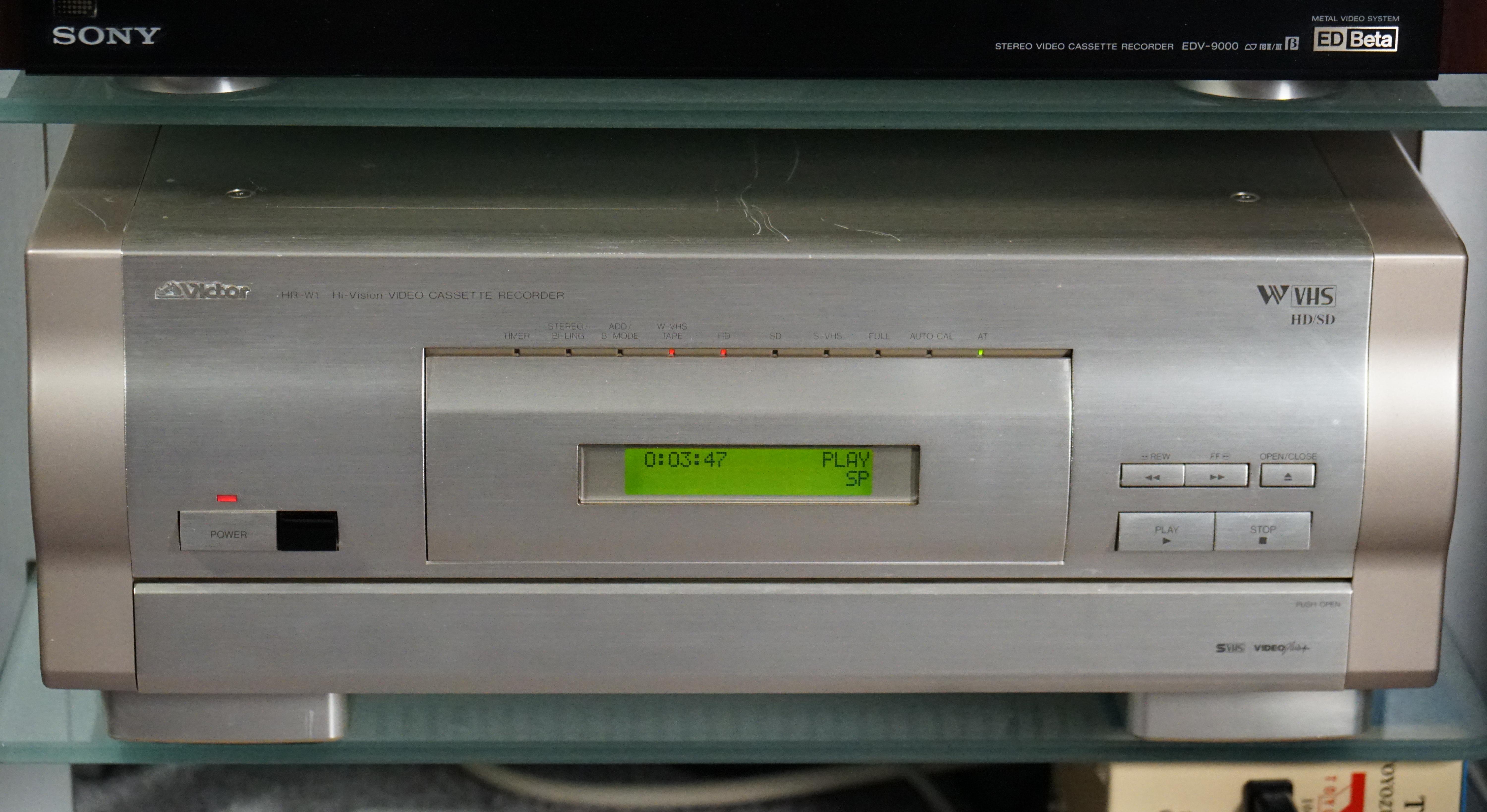 VHSビデオデッキの王様が、ハッピー全国VHSビデオデッキの日！ (Victor