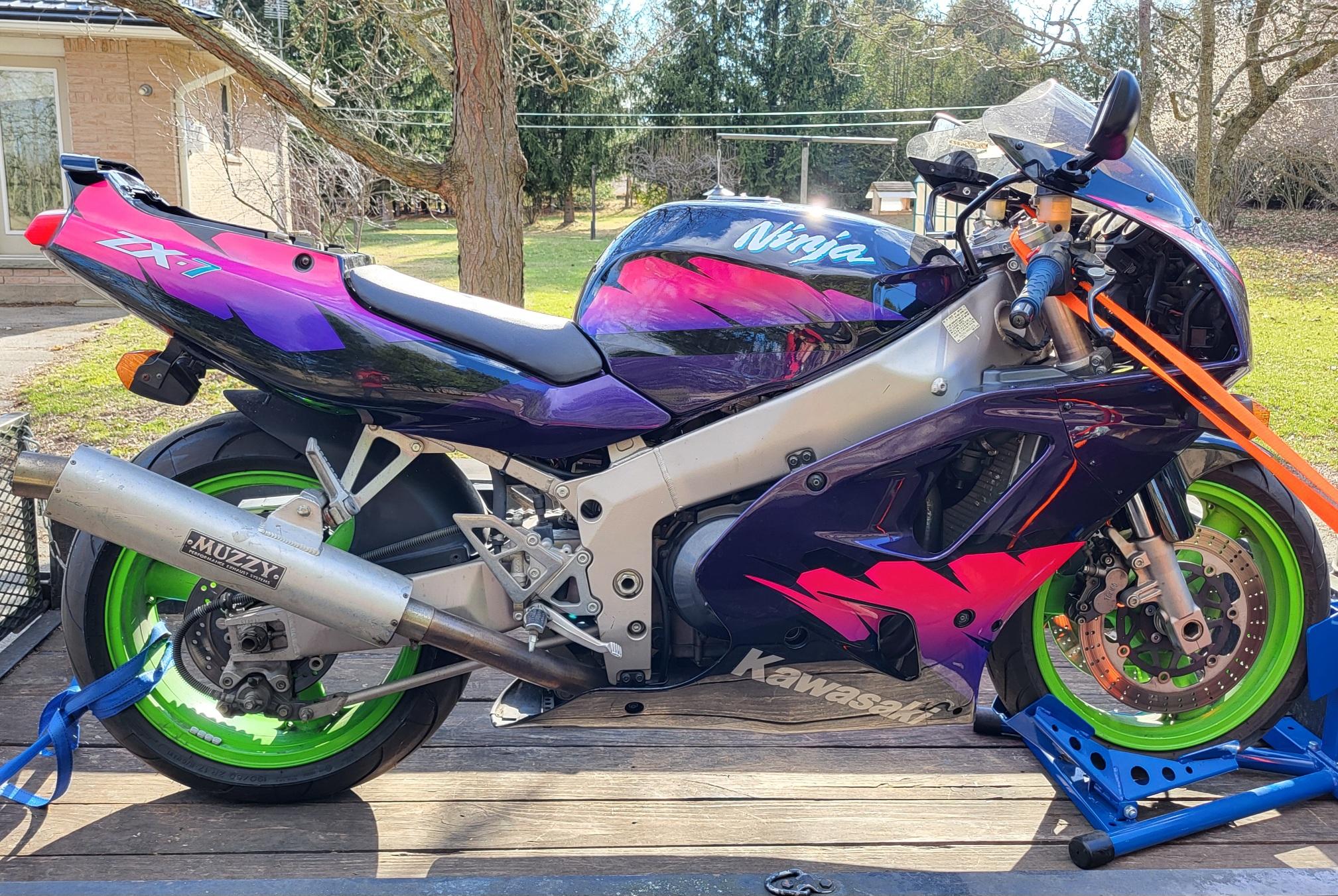 1994 ZX-7 : r/Kawasaki