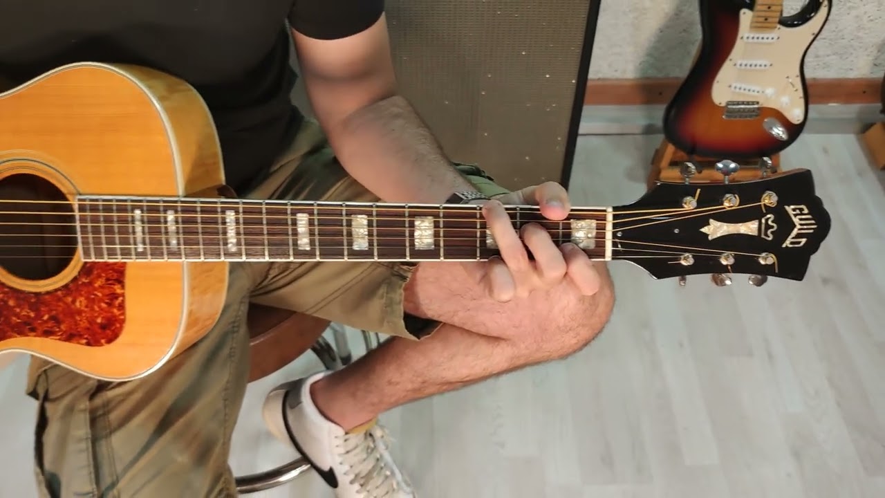 Guild F47M Demo 📹 - YouTube