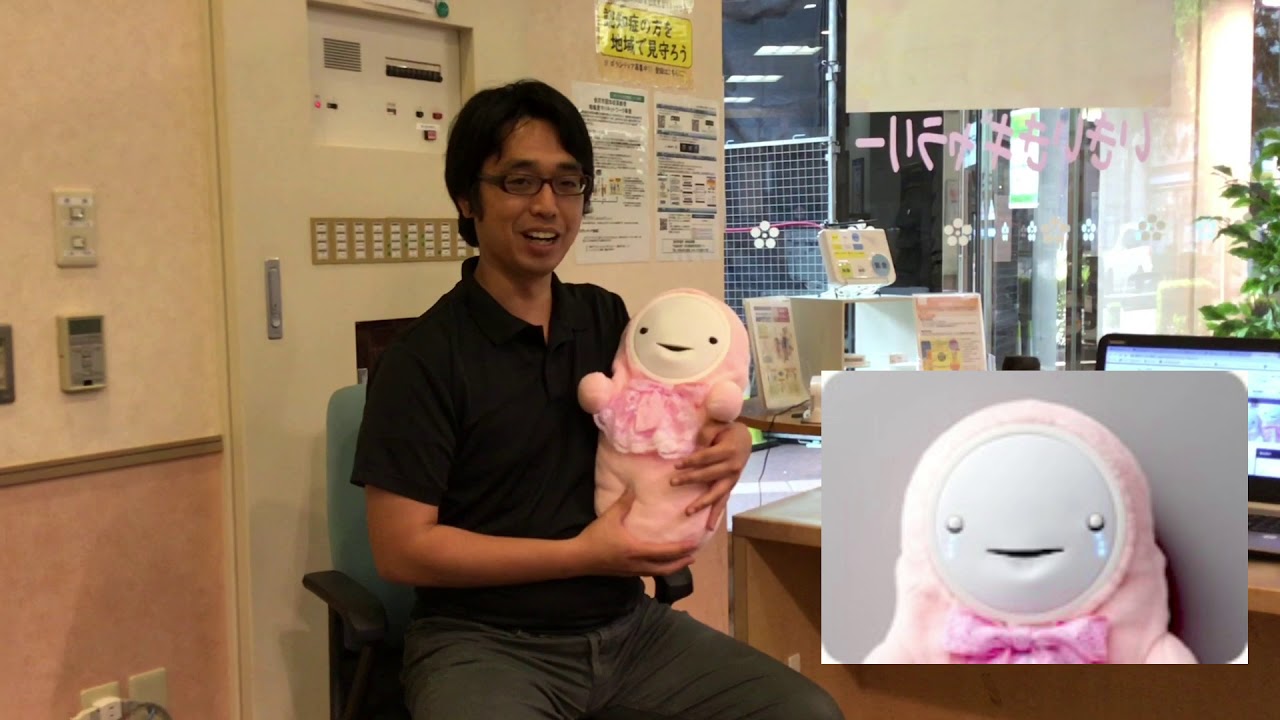 25スマイビS（コミュニケーションロボット） - YouTube