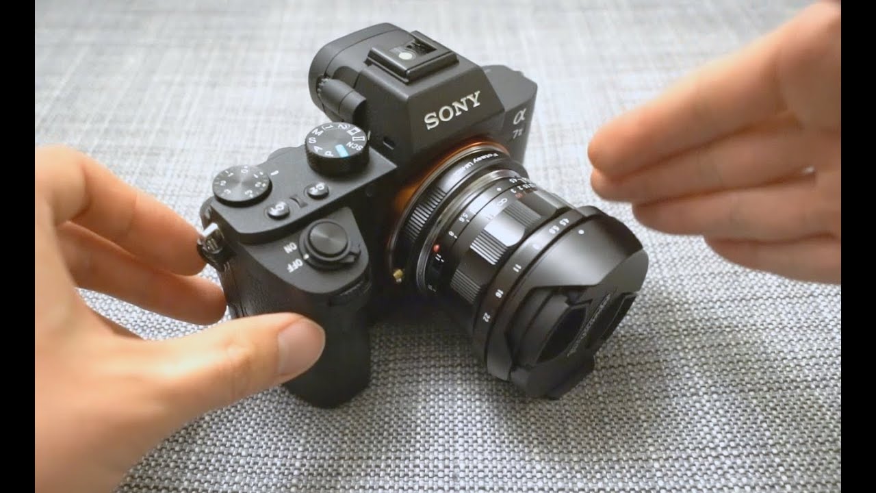 Voigtlander 15mm f/4.5 III Review (on Sony A7 II) - YouTube