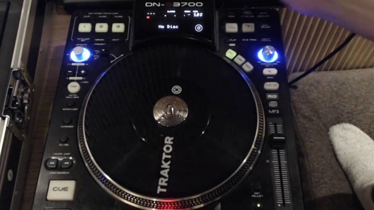 DJ機材 2x DENON DN-S3700 + 1x tracktor S1 DJ機材 2x DENON DN-S3700