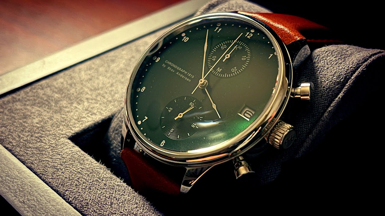 Highly praised] A stylish watch with a green dial. About Vintage