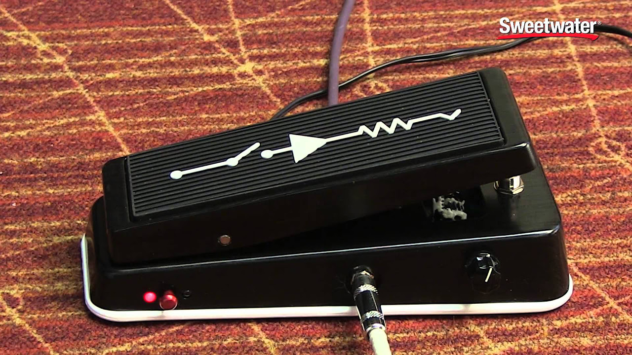 Dunlop MC-404 CAE Wah Pedal Review by Sweetwater Sound - YouTube