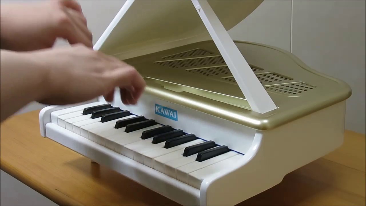 ミニグランドピアノ 1106（ブラック）/1118（ホワイト）｜製品情報