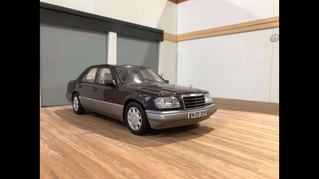 1:18 Mercedes W124 E320 by AutoArt - YouTube