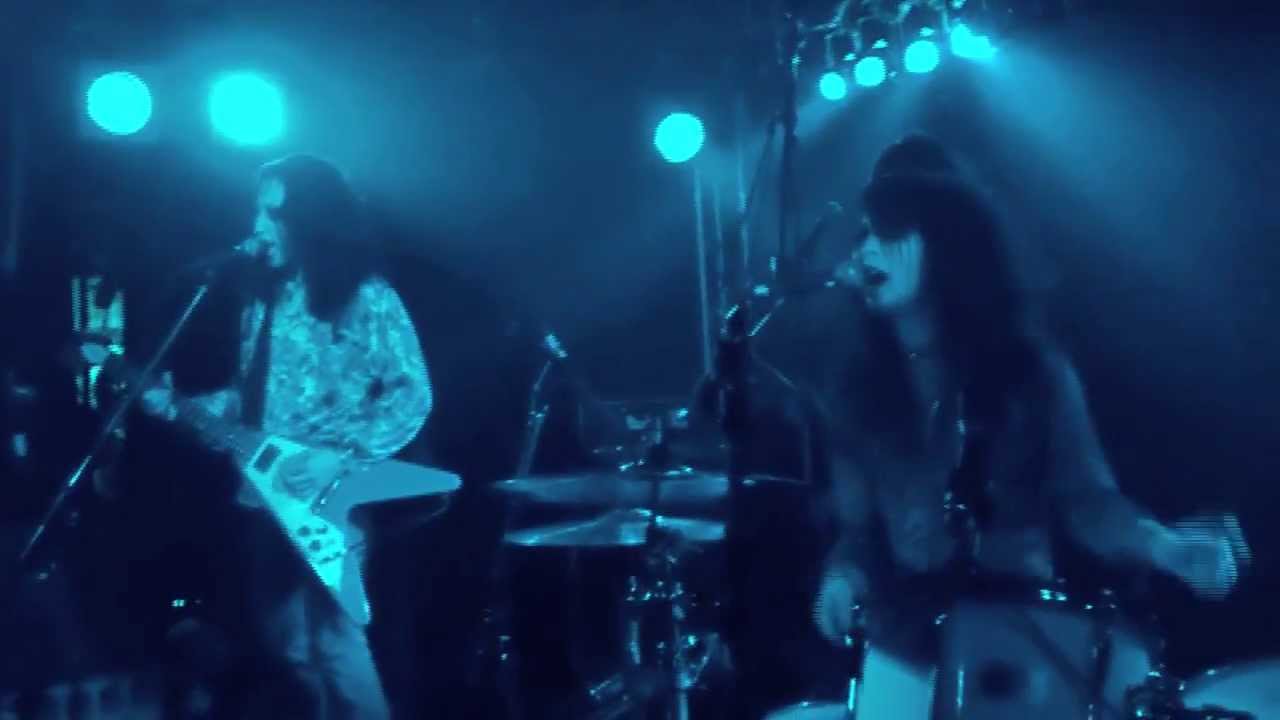 首振人形症候群 | 首振りDolls Official Website