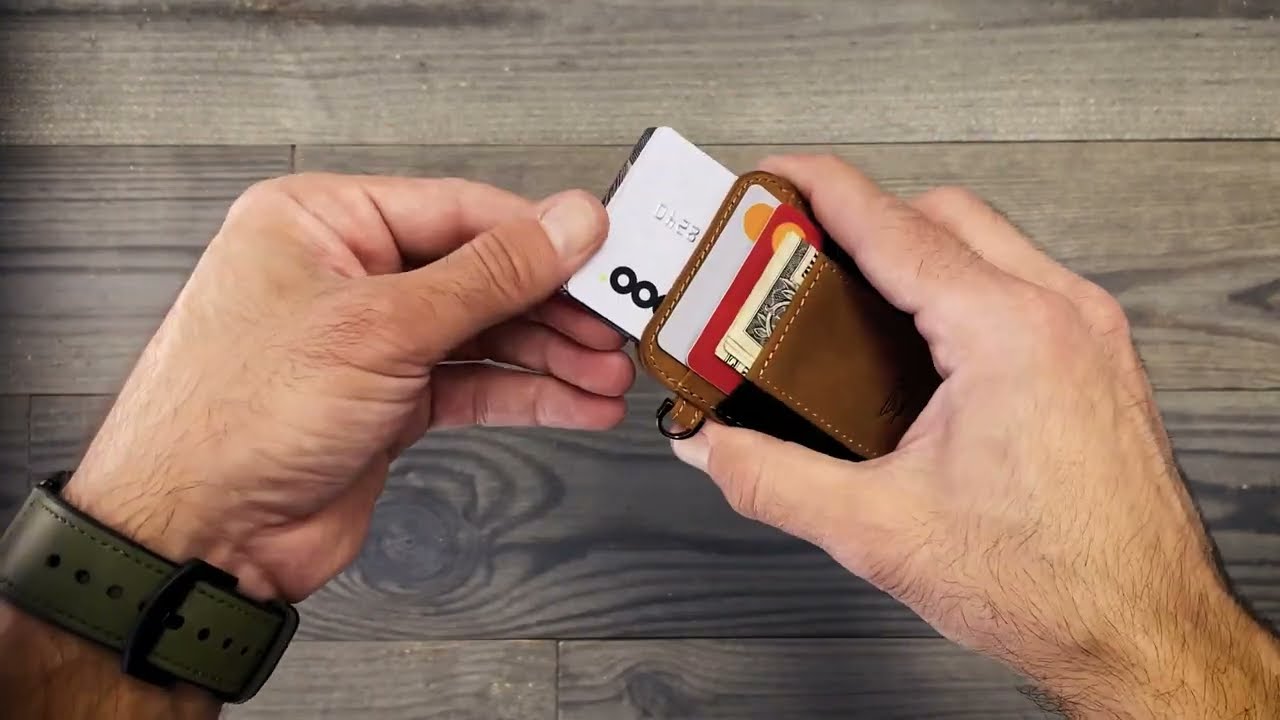 Tan Vintage | Vertical Credit Card Wallet | POCKT®