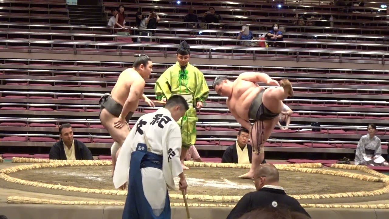 月岡(二子山部屋)vs藤武蔵【大相撲令和7年9月場所】2日目 2025/09/15