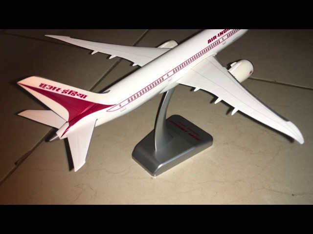 Hogan Wings Air India Boeing 787 8 Scale 1:200 Vintage Livery