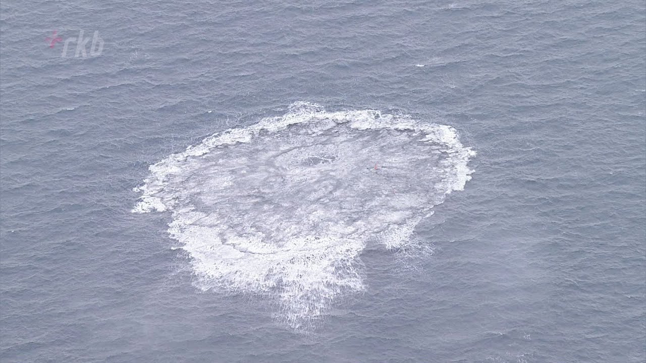 約100メートルの水柱上がる…太平洋戦争中の機雷を海中で爆破処理