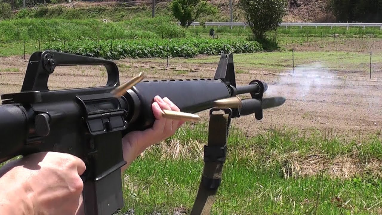 モデルガン・MGC M16A1(ABS)CP-BLK & プラモデル銃剣（M7） - YouTube