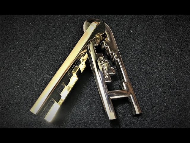 Did you notice something changed? How to solve the Hanayama