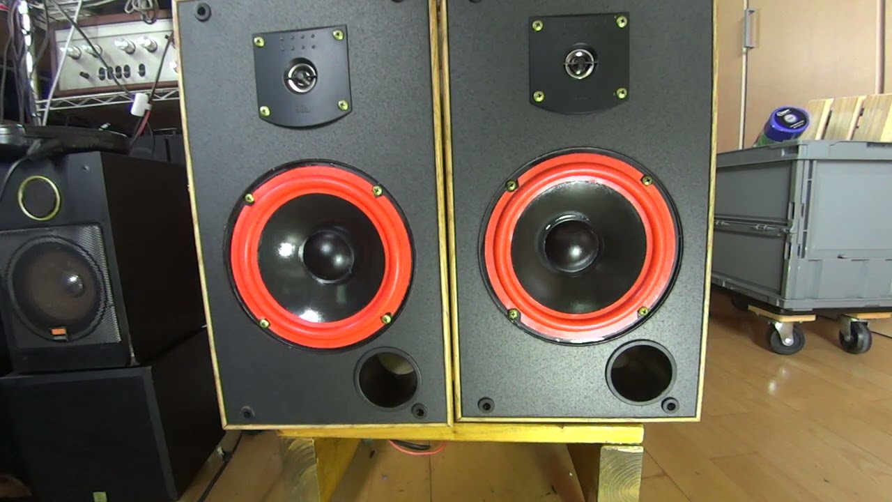 JBL J620M - YouTube