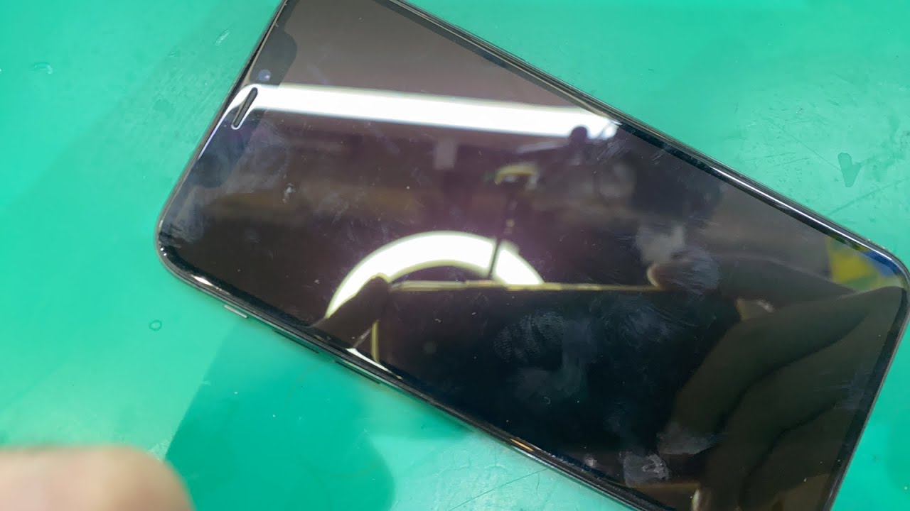 iPhone11 128GB ホワイト 表示不良あり バッテリー交換済 おまけ付