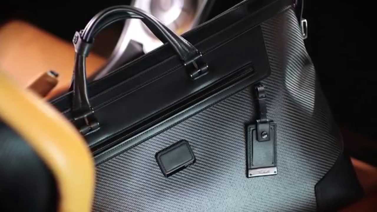 柔らかい」カーボンファイバーを実現：バッグをイノヴェイトするトゥミ