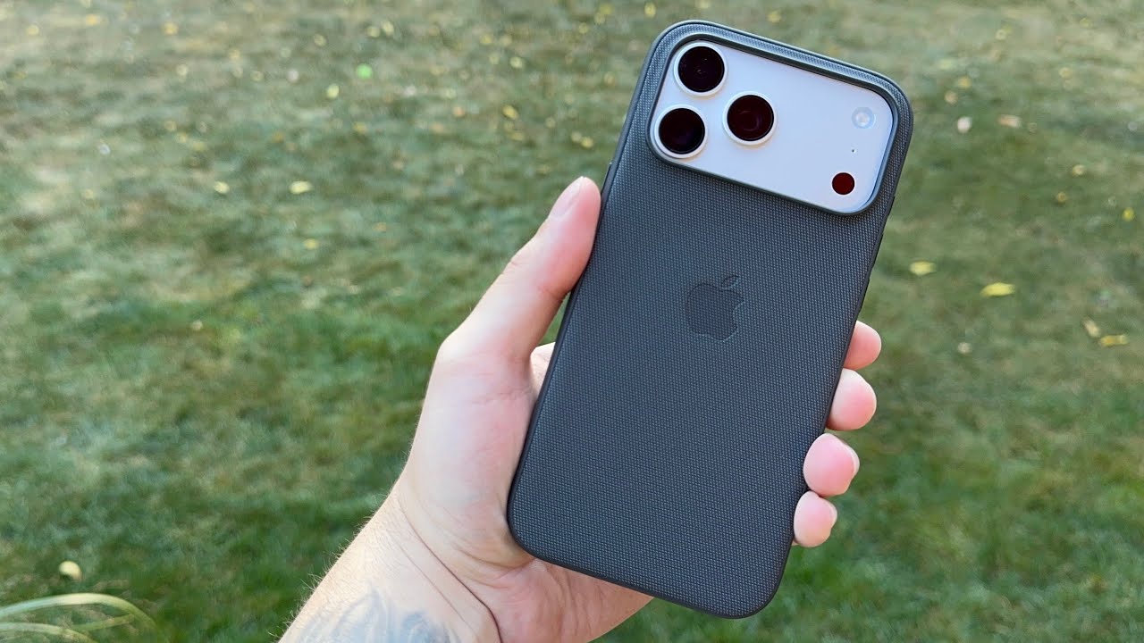 Apple iPhone 17 Pro TechWoven Case with MagSafe - Black Case