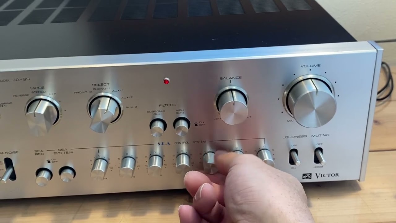 Victor JA-S9 - YouTube