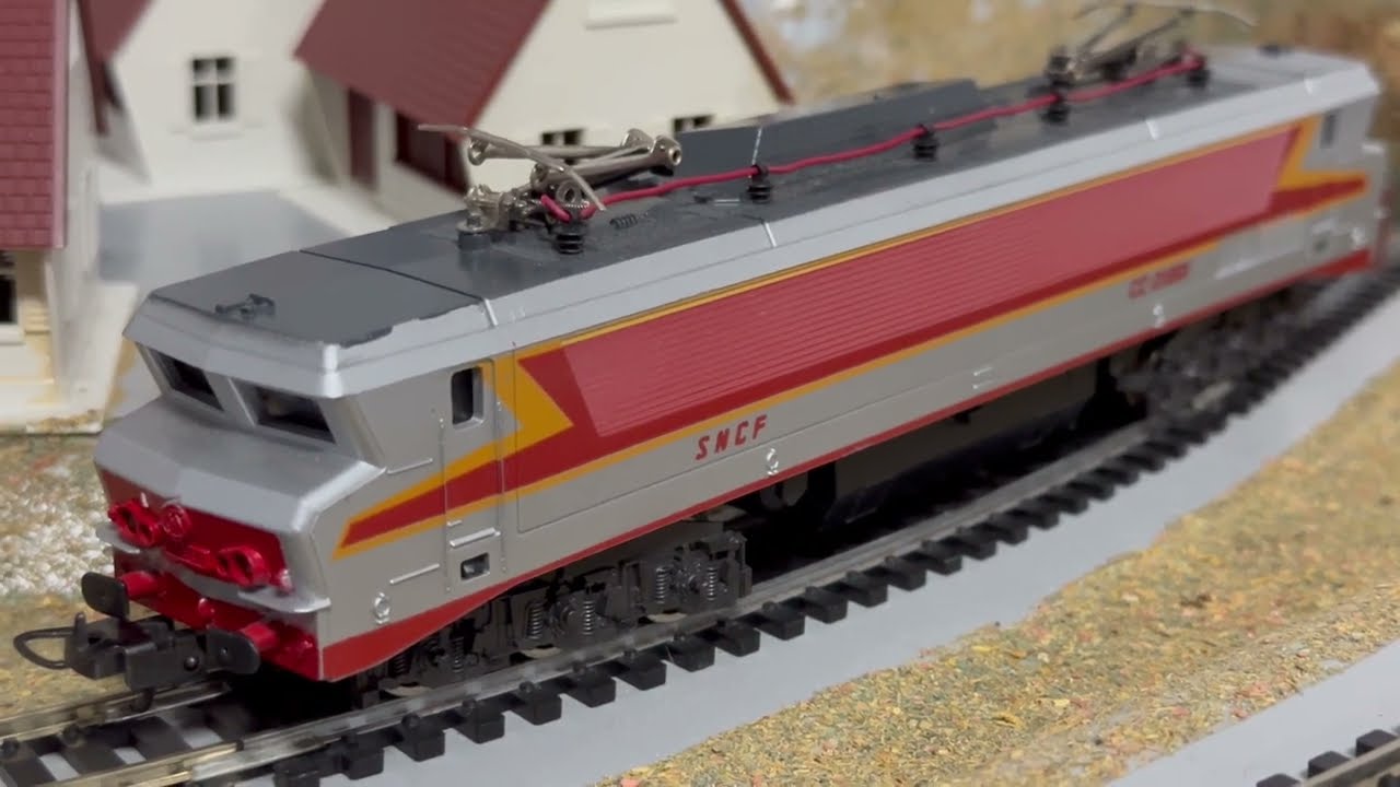 LIMA CC-21001 SNCF su plastico originale LIMA 21/10/2023 - YouTube