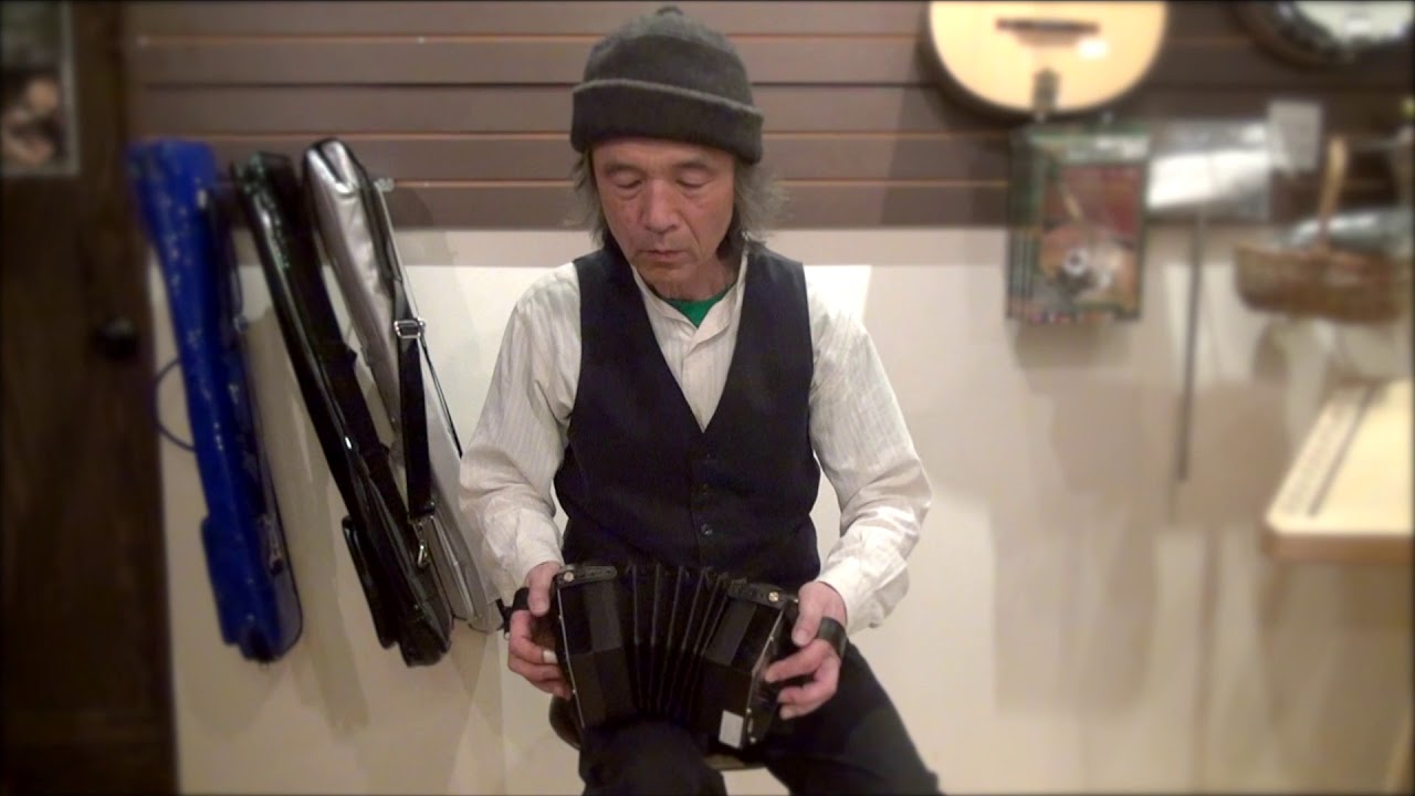 McNeela Concertina SWAN - コンサーティーナ - YouTube