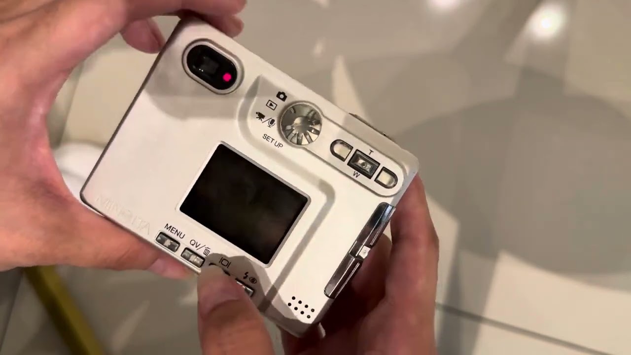 Minolta Dimage Xt - YouTube