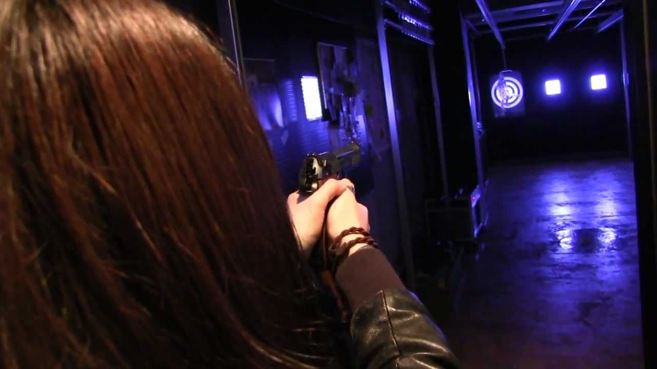 シューティングバーEA バイオハザード コラボ - YouTube