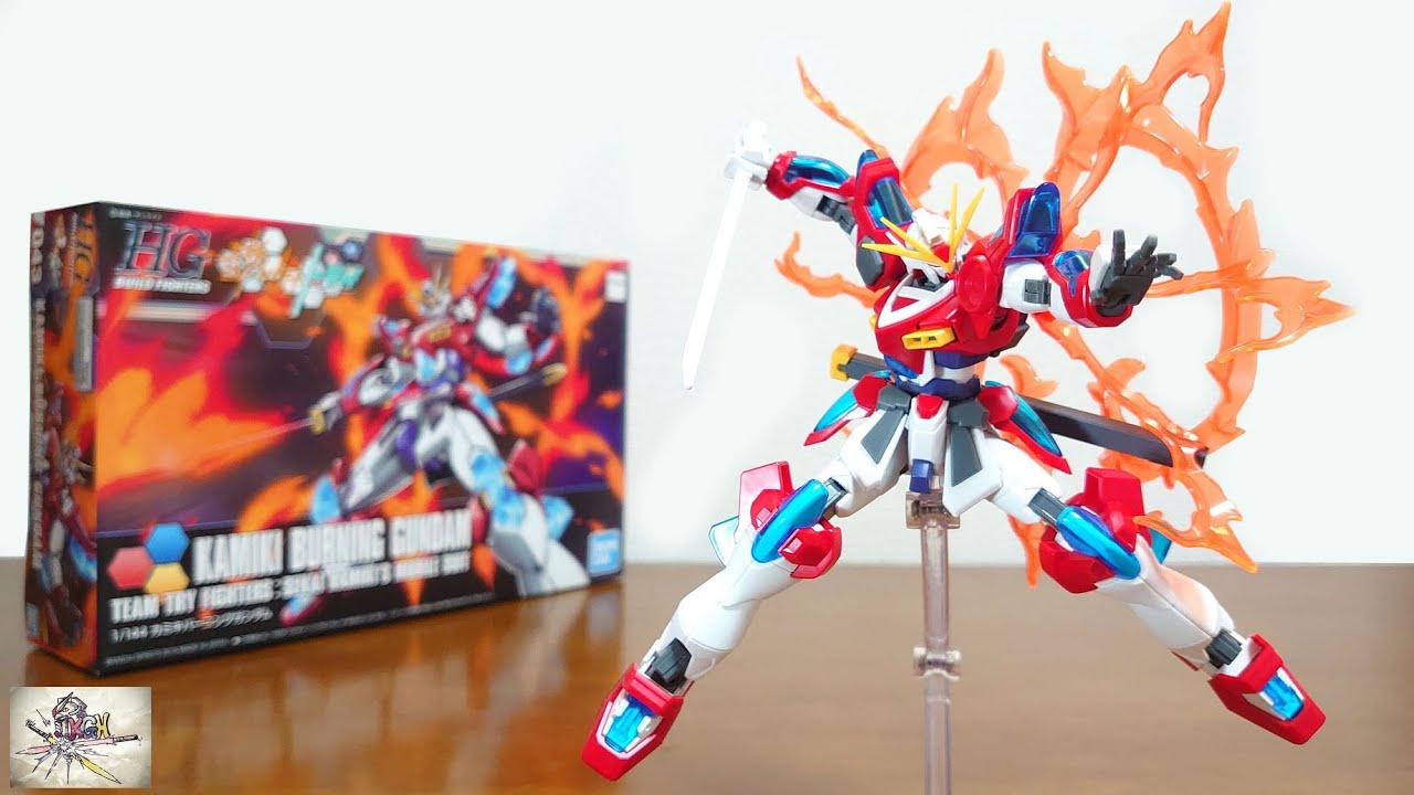 Many flashy effects! Wide range of motion for easy poses! Plus