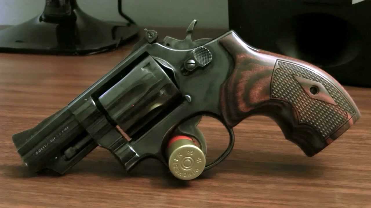S&W Model 19 (2.5インチ) 実銃レビュー Part 1 - YouTube