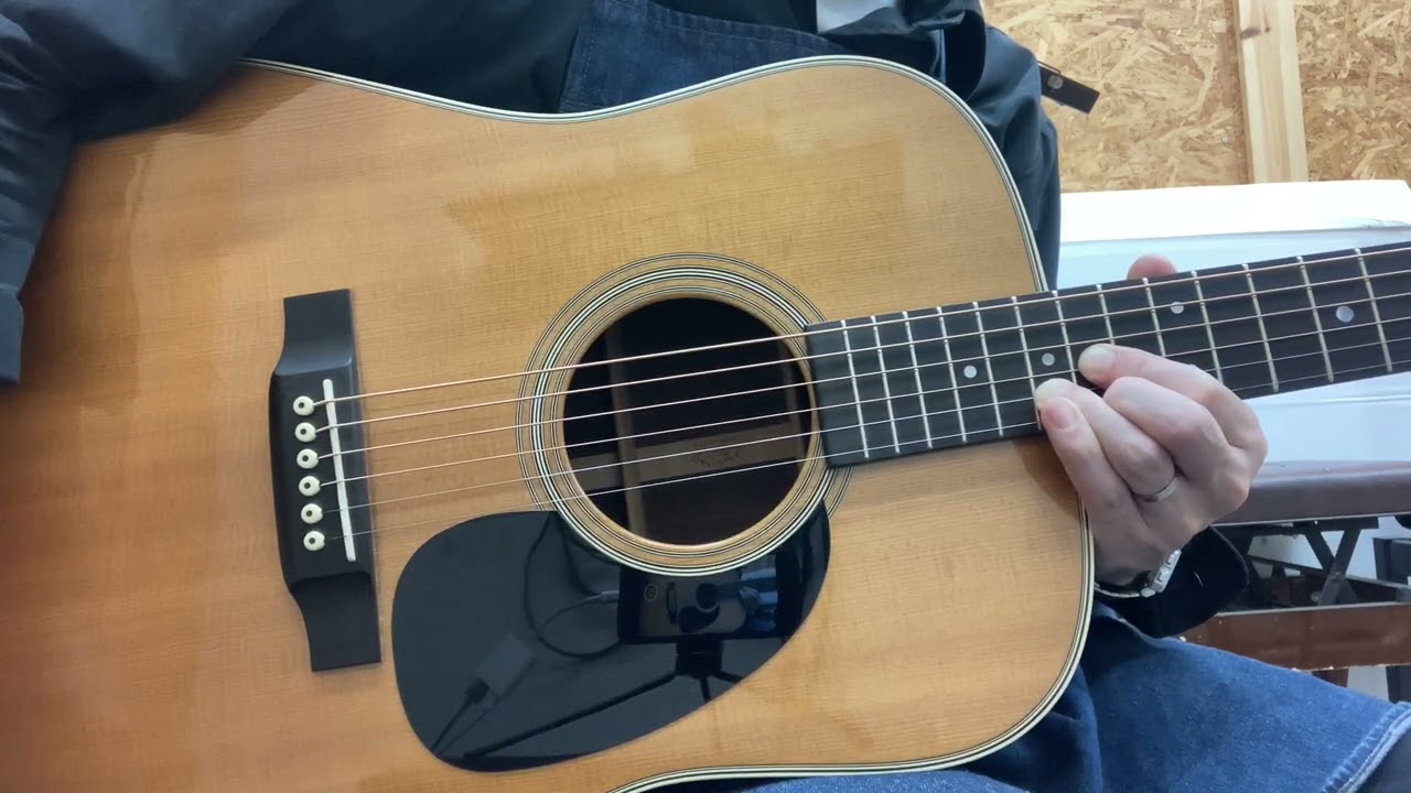 2010年製Martin CTM D-28 2010 - YouTube