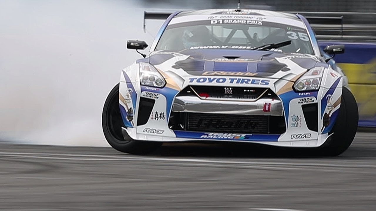 The 1000 hp D1-spec R35 GT-R drifting on public roads! - YouTube