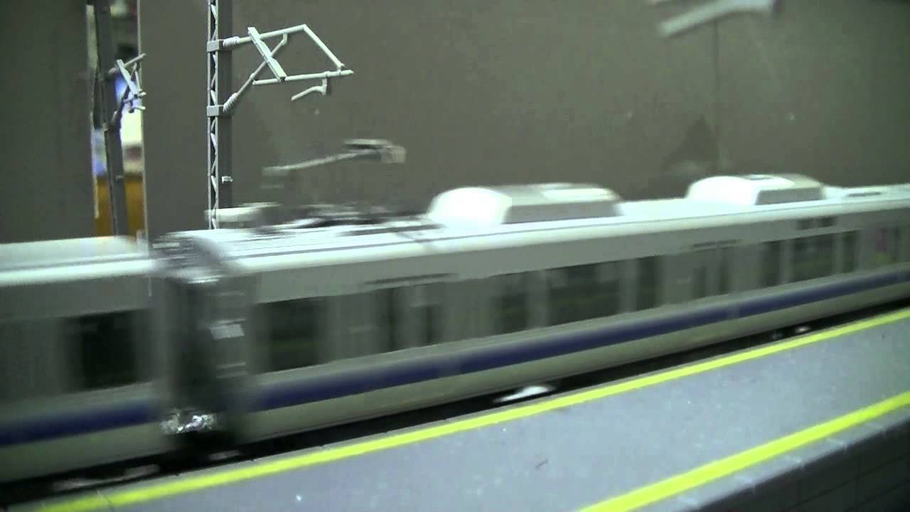 Nゲージ 225系5000番台 大阪駅発車 (おまけ付き) - YouTube