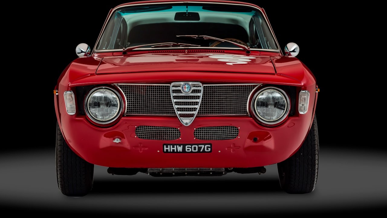 Alfa Romeo GTA 1300 Junior - YouTube