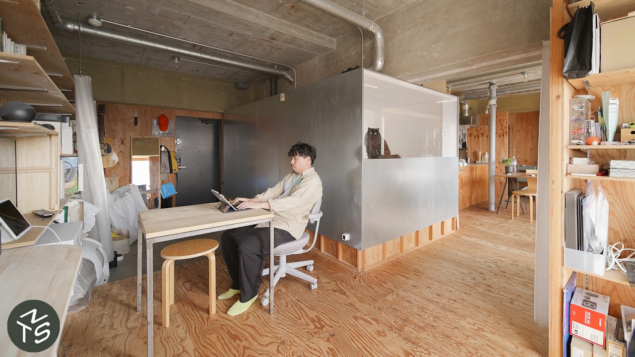 NEVER TOO SMALL: Japanese Architect's Industrial Style Studio