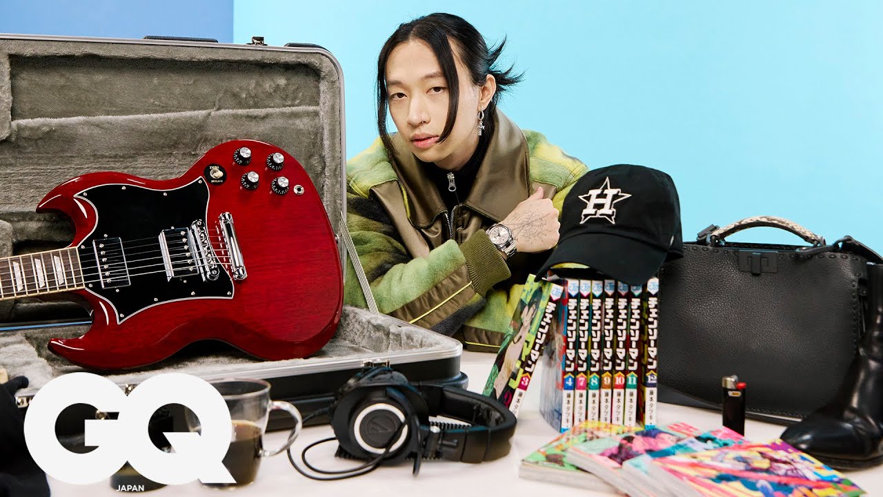 keshi's 10 essential items | 10 Essentials | GQ JAPAN - YouTube