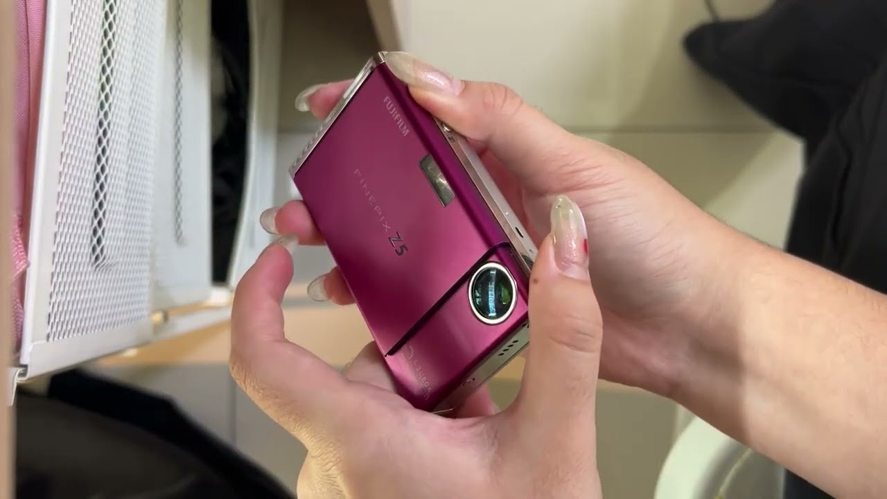 Fujifilm finepix z5 (rare pink) - YouTube