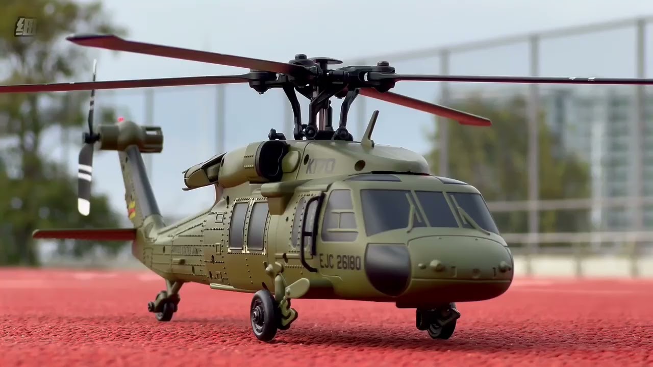 洗練された外観と4枚ローターで UH-60L ブラックホークをリアルに再現