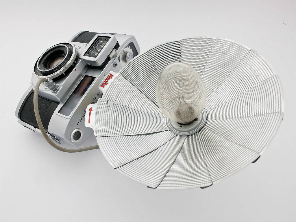 Flash：ﾌﾗｯｼｭ | アクセサリー | AUTO WIDE TWELVE