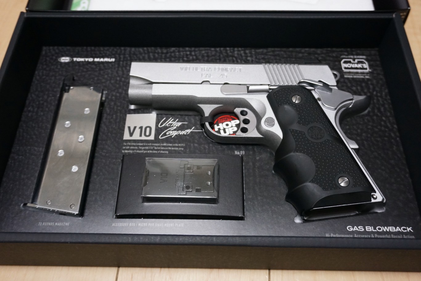 東京マルイ ガスブローバックハンドガン V10 Ultra Compactのレビュー