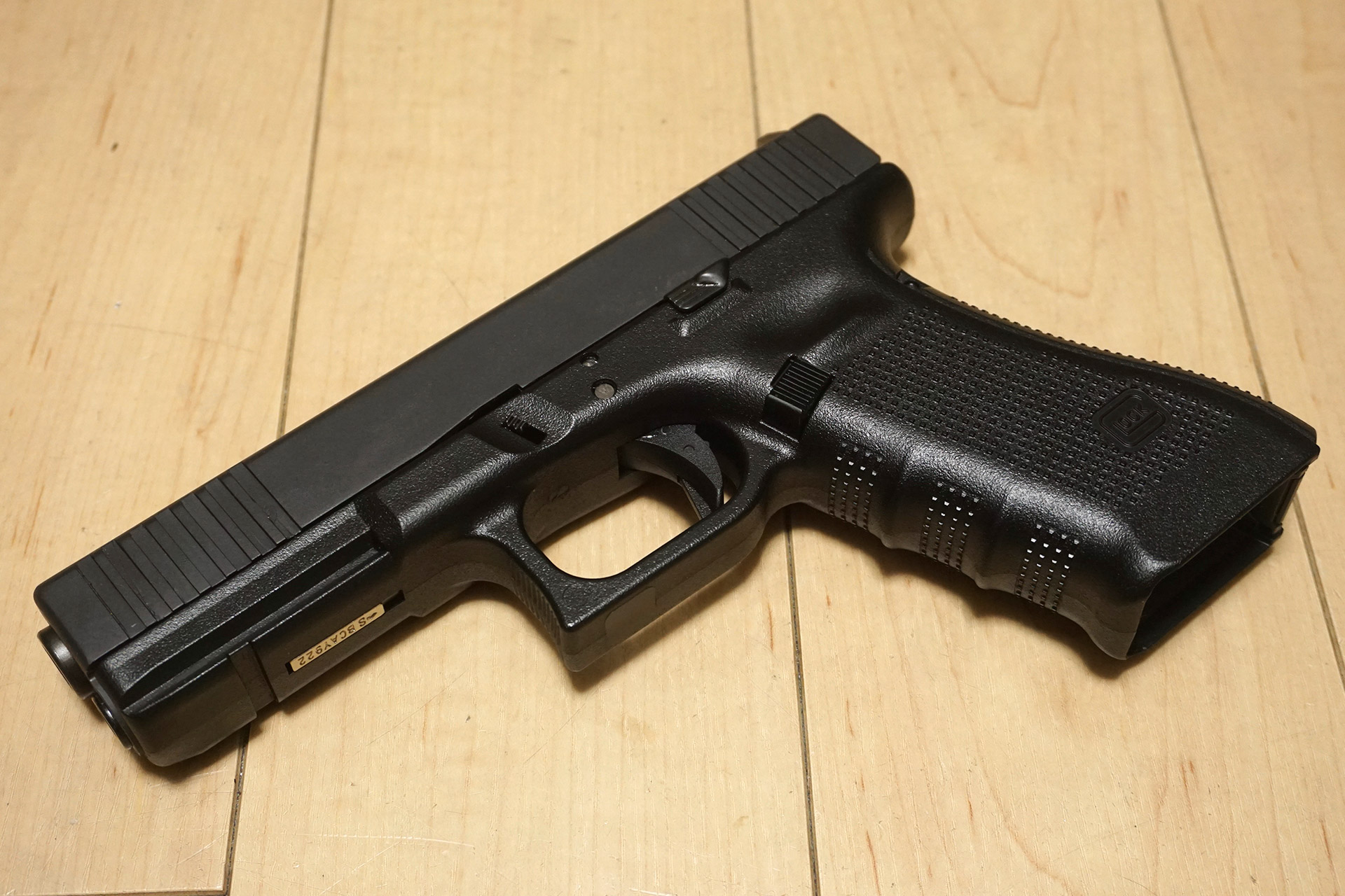 東京マルイ Glock17 Gen.4のスライドにフロントセレーションを入れまし