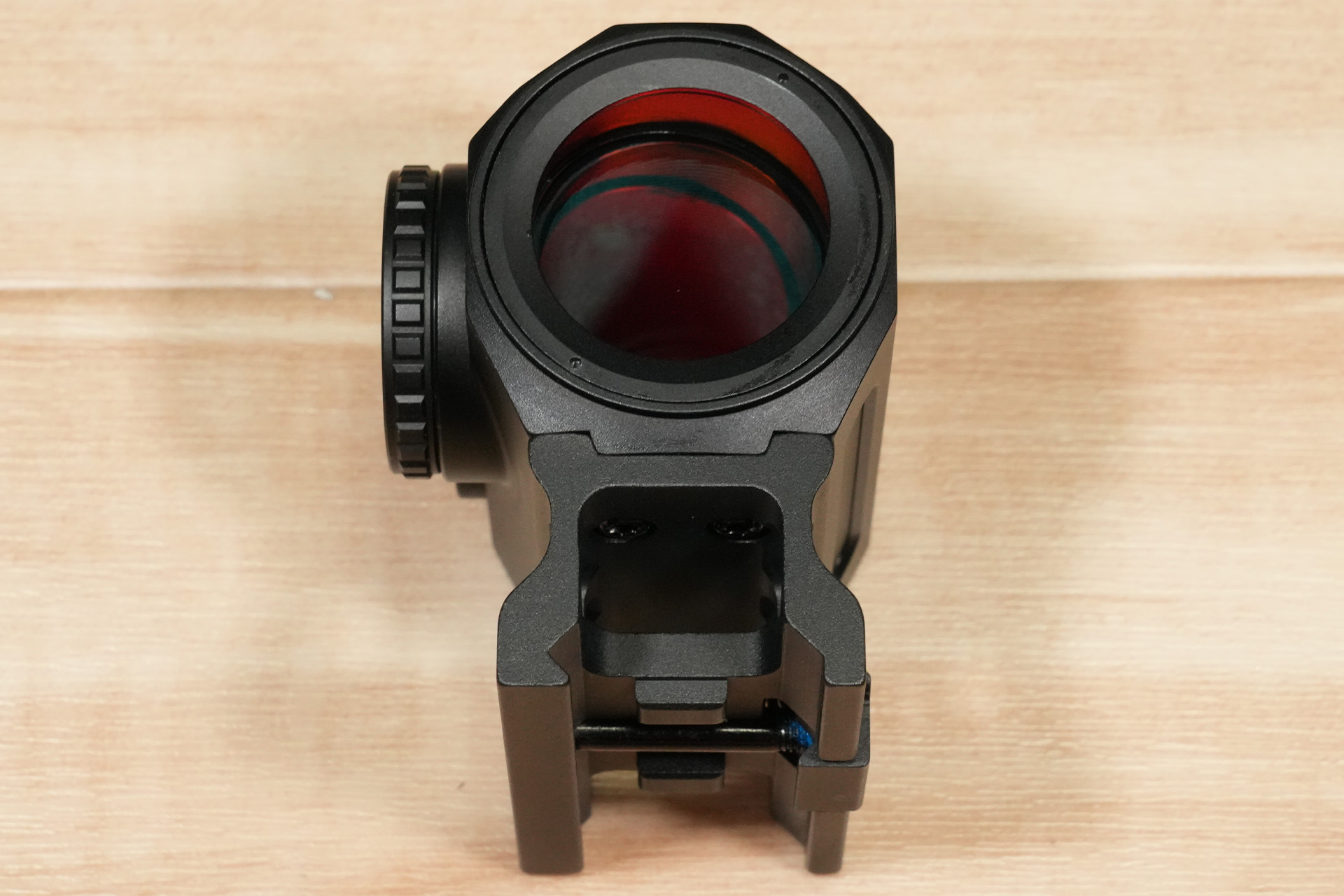 T1サイズを一回り大きくしたドットサイト、Vector Optics SCRAPPER 1