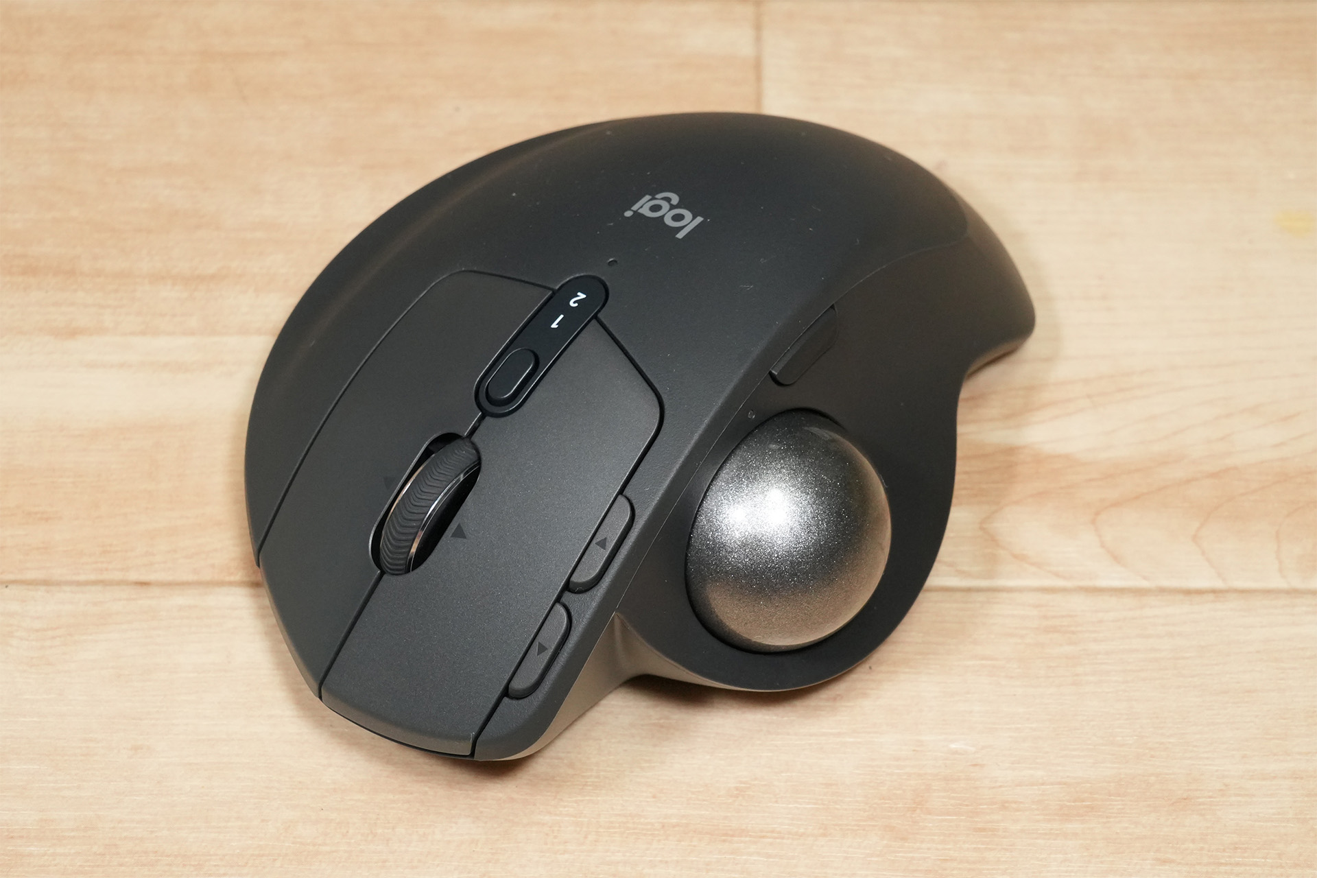 USB-Cになって新登場したLogicool製ワイアレストラックボール、MX Ergo