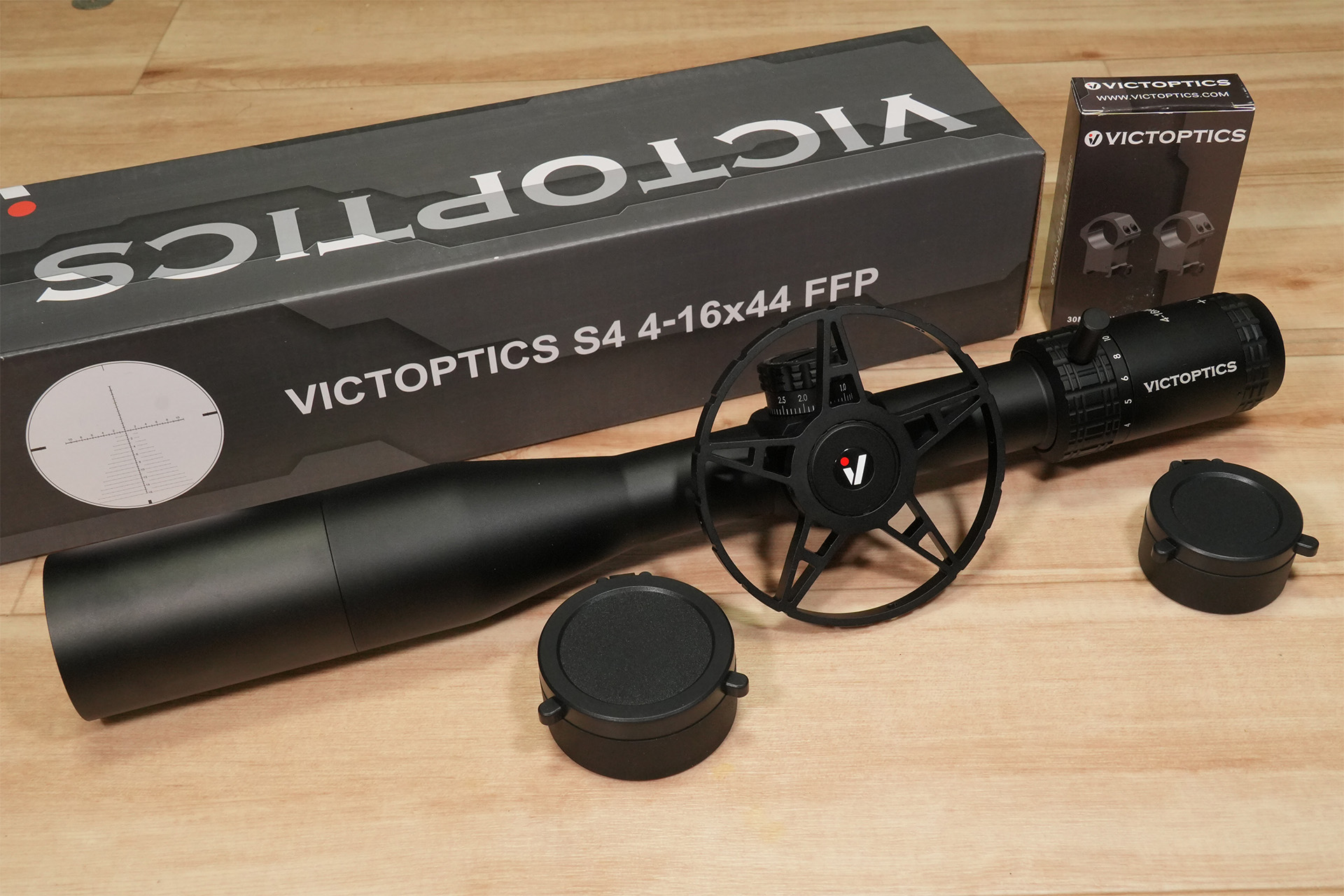 Victoptics初のFFPスコープ、S4 4-16×44 FFP ライフルスコープ(OPFF-01