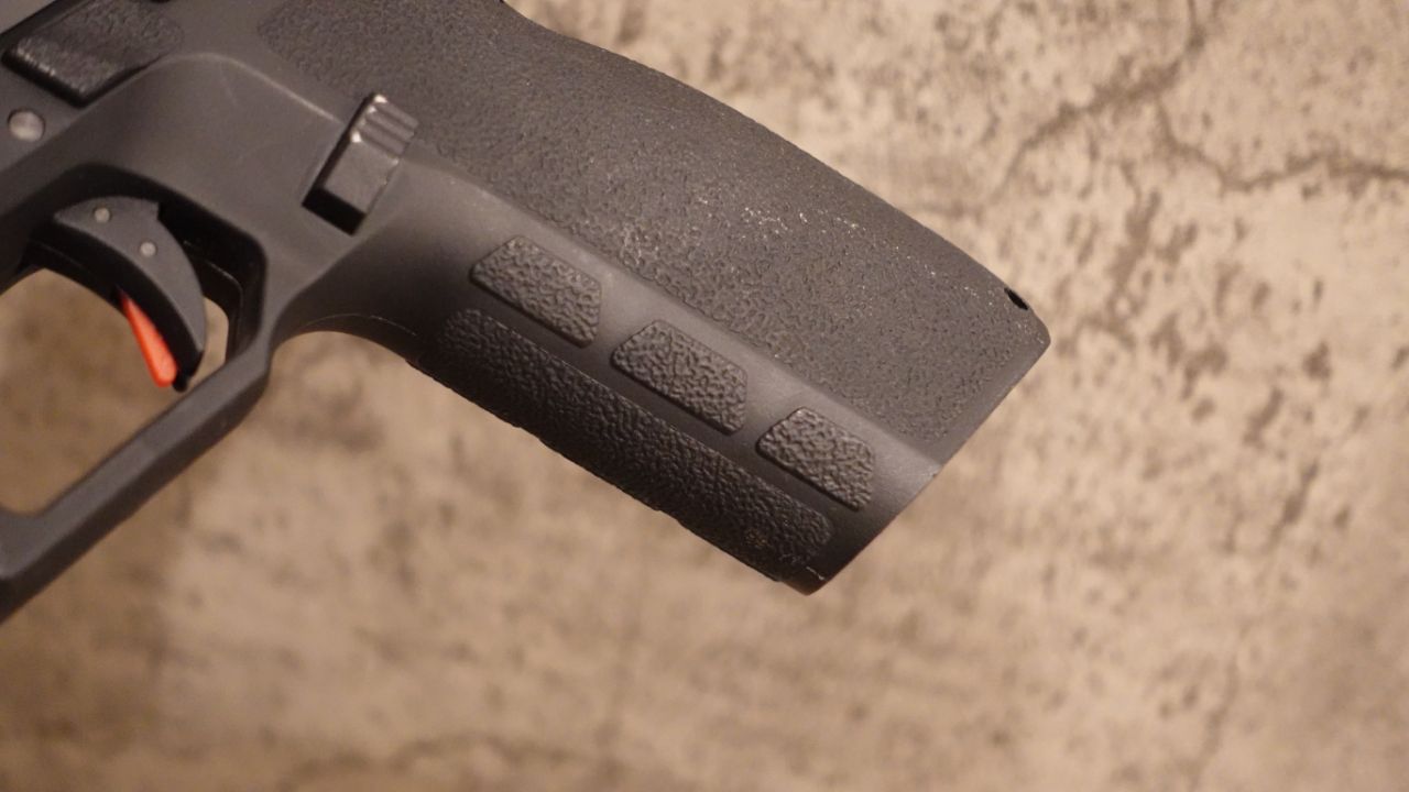 Carbon8 ストライカー9 CO2ガスブローバック レビュー | おのまとぺの