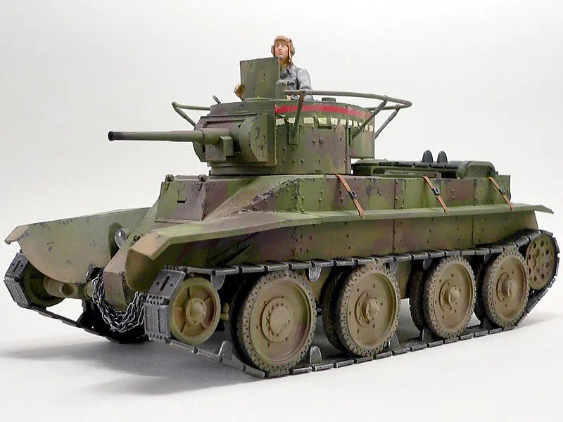 BT-5 ソビエト軍軽戦車 ズベズダ 1/35 組立と塗装・製作記・完成写真