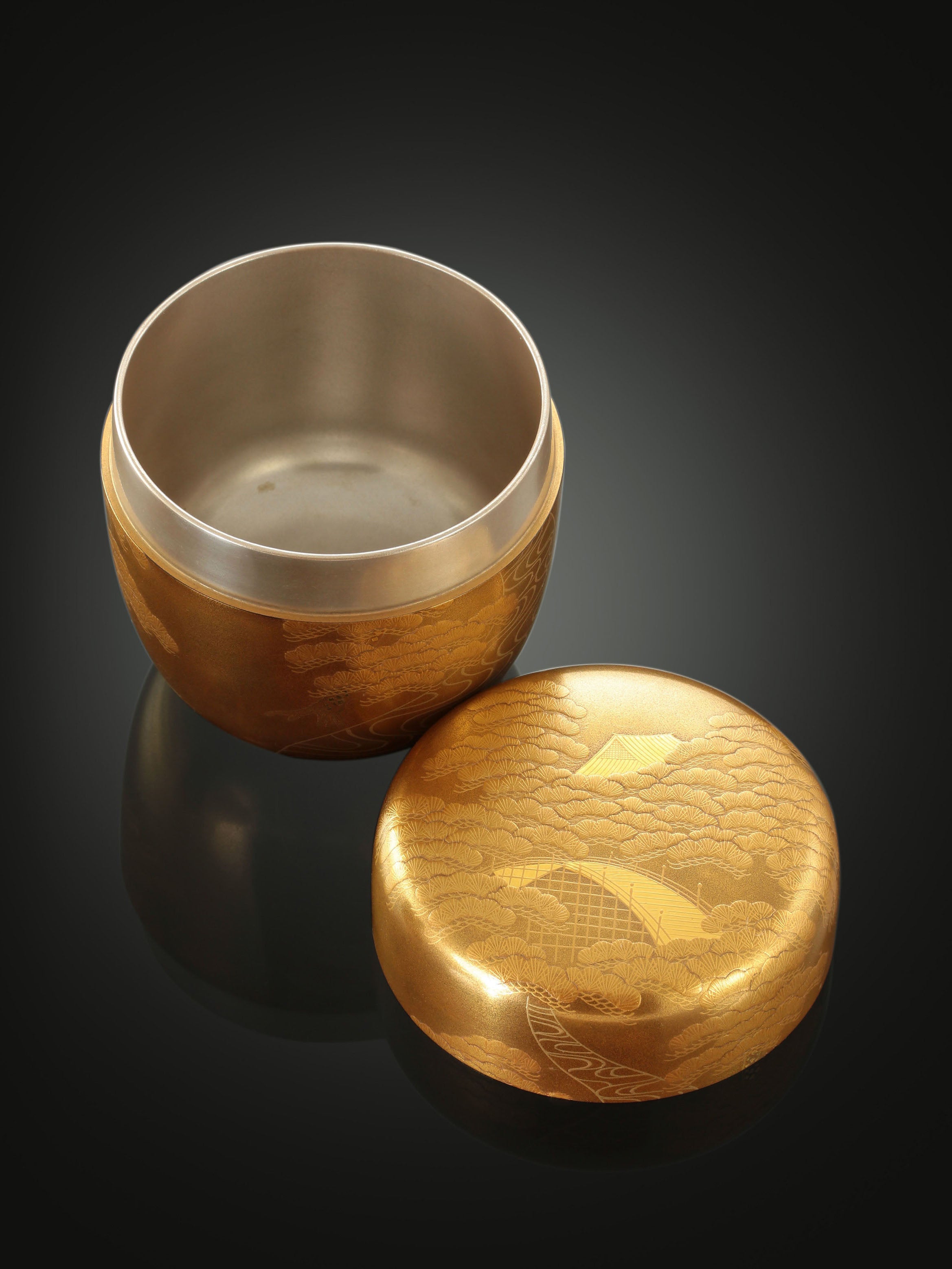 一后一兆作莳绘山水纹茶枣