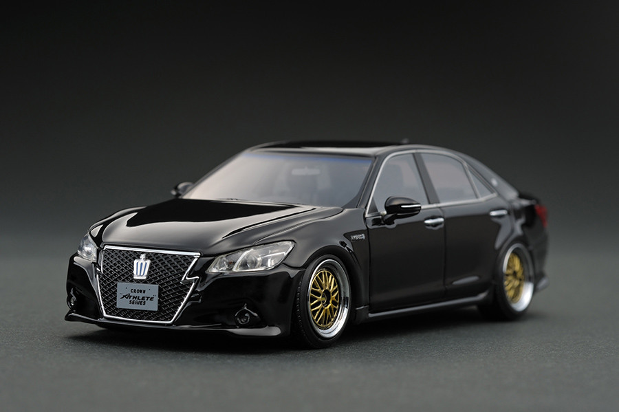 IG0393 1/43 Toyota Crown Athlete G Black | LINE UP | ignition