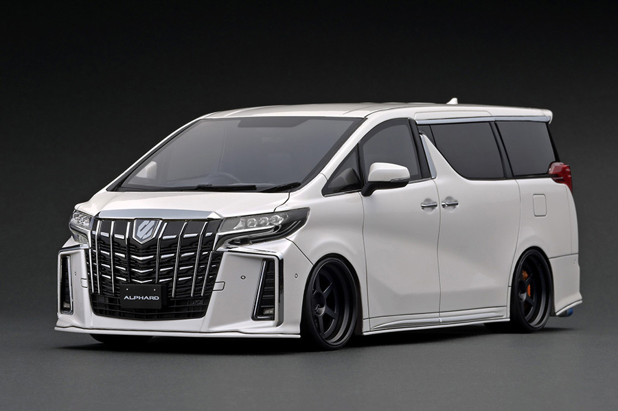 IG2431 1/18 Toyota Alphard (H30W) Executive Lounge S Pearl White